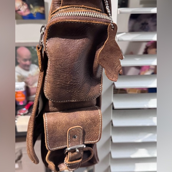🌟HOST PICK🌟 Vintage ROOTS Milano Tribe Messenger / Laptop  Shoulder Bag✨ - Picture 16 of 16